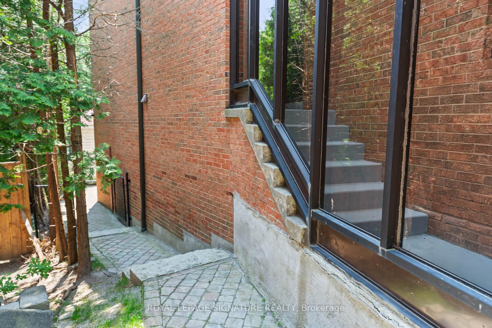 23 Brandy Court, Toronto C12 — photo 5 of 5