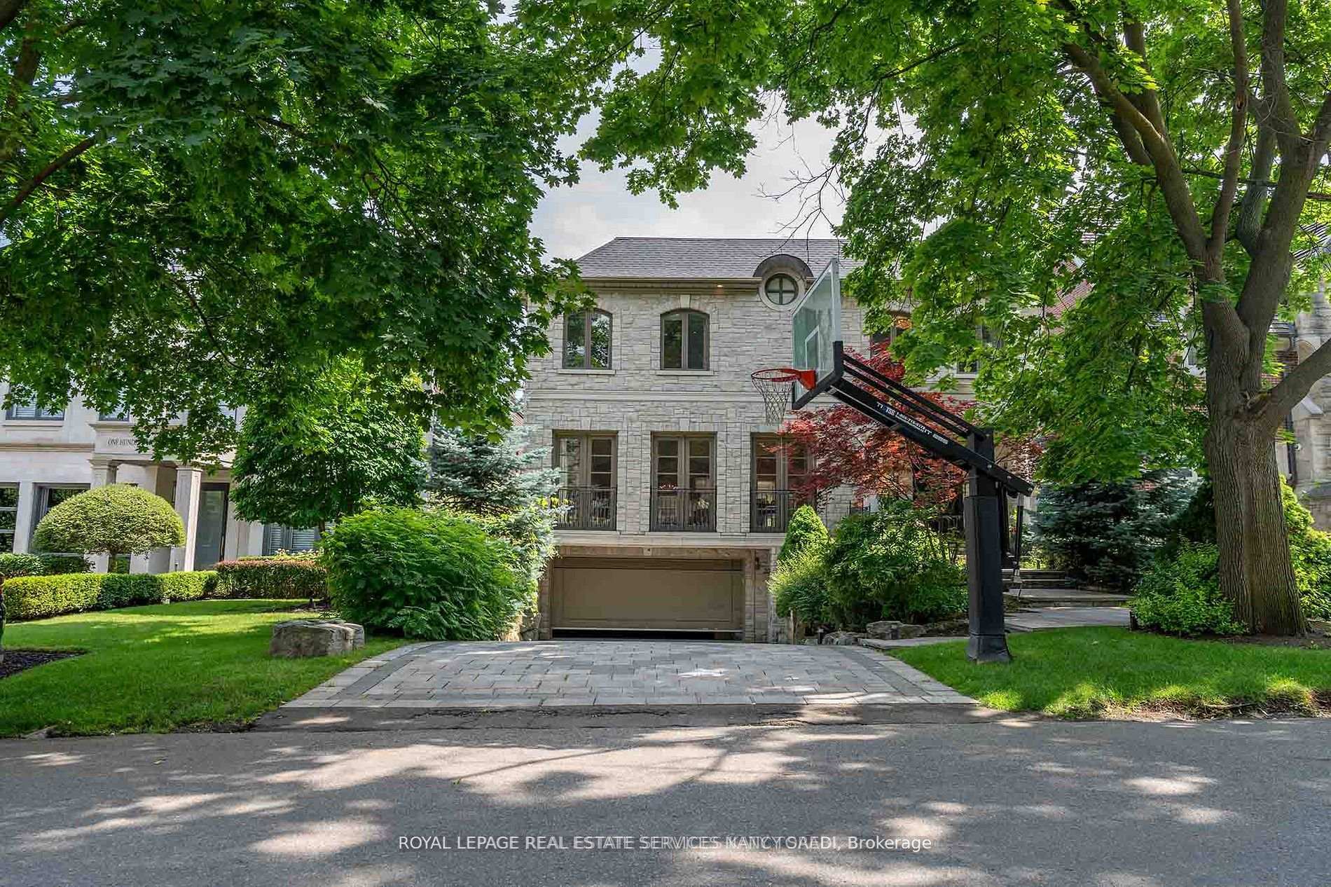 135 Buckingham Avenue, Toronto C12 — photo 3 of 5