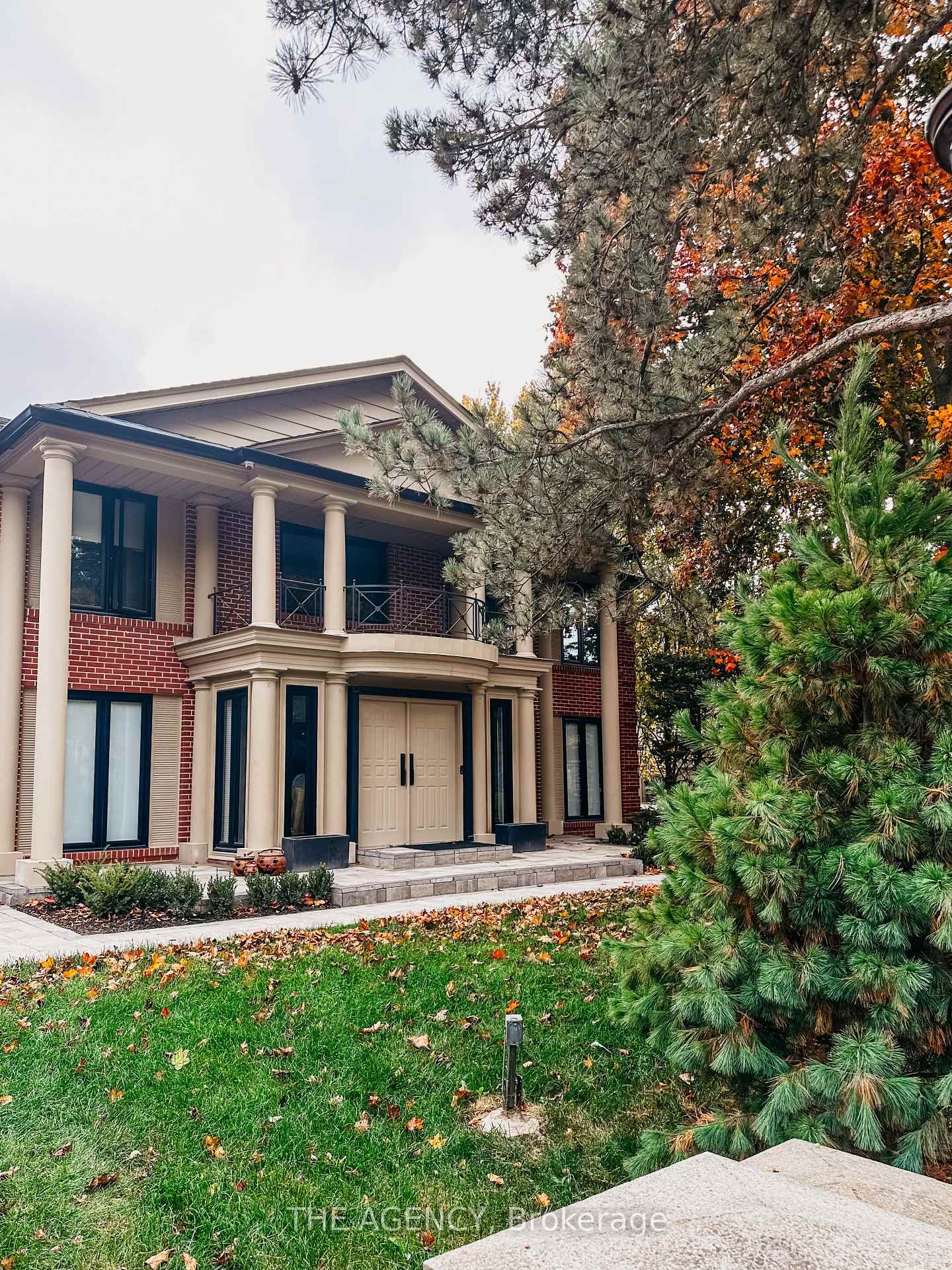 7 Shady Oaks Crescent, Toronto C12, ON M3C 2L4 — Toronto C12, Ontario
