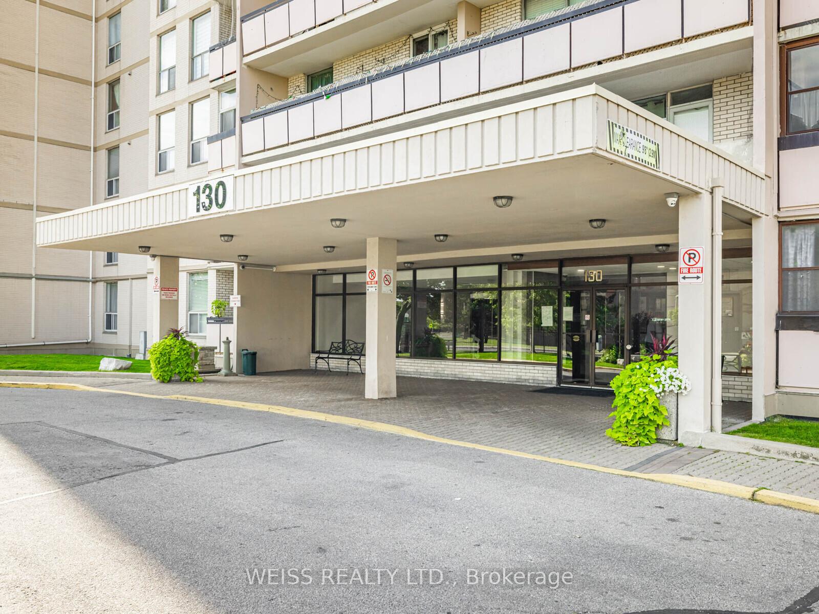 130 Neptune Drive 301, Toronto C04 — photo 4 of 5