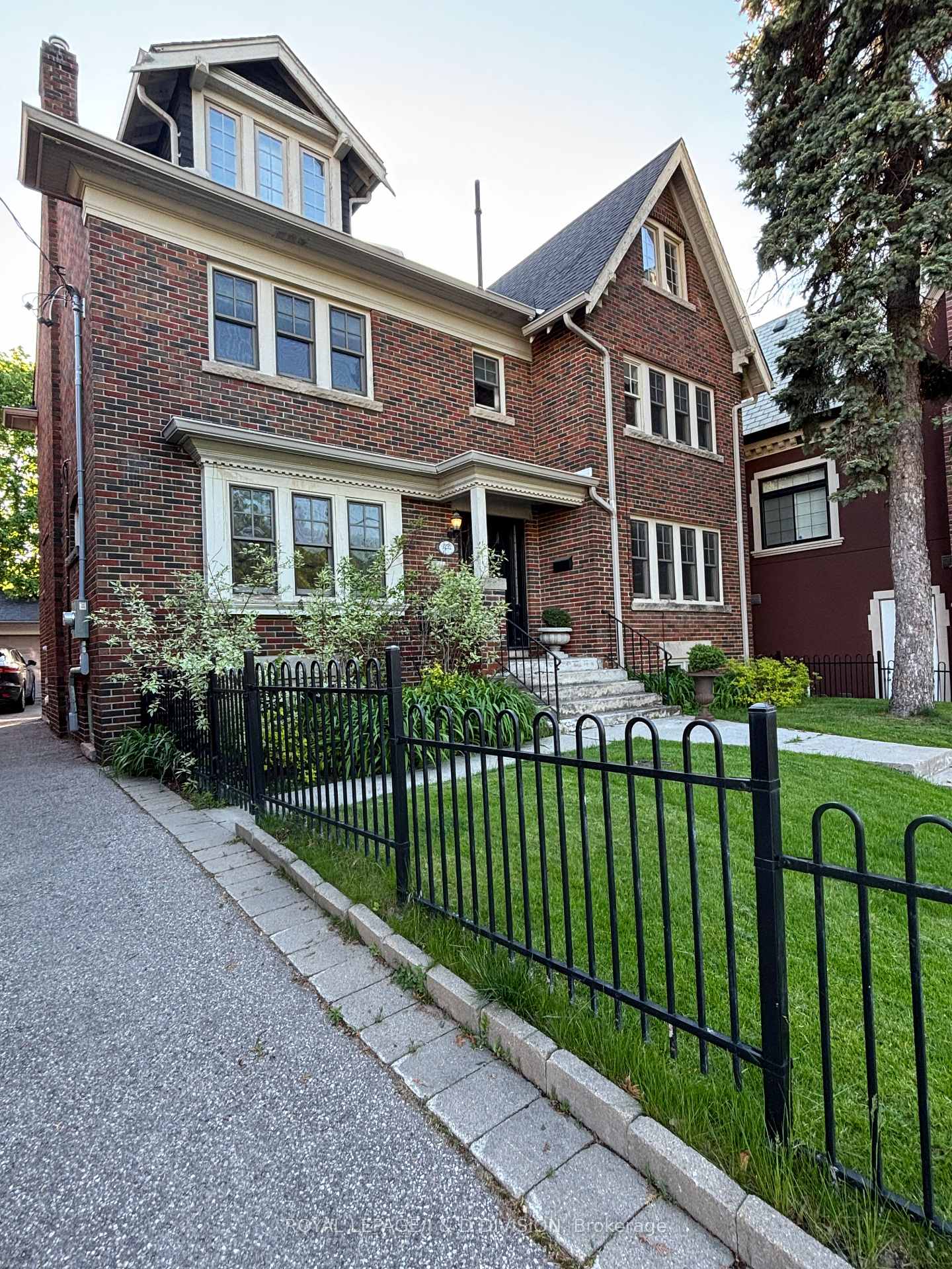1252 Avenue Road, Toronto C04, ON M5N 2G7 — Toronto C04, Ontario