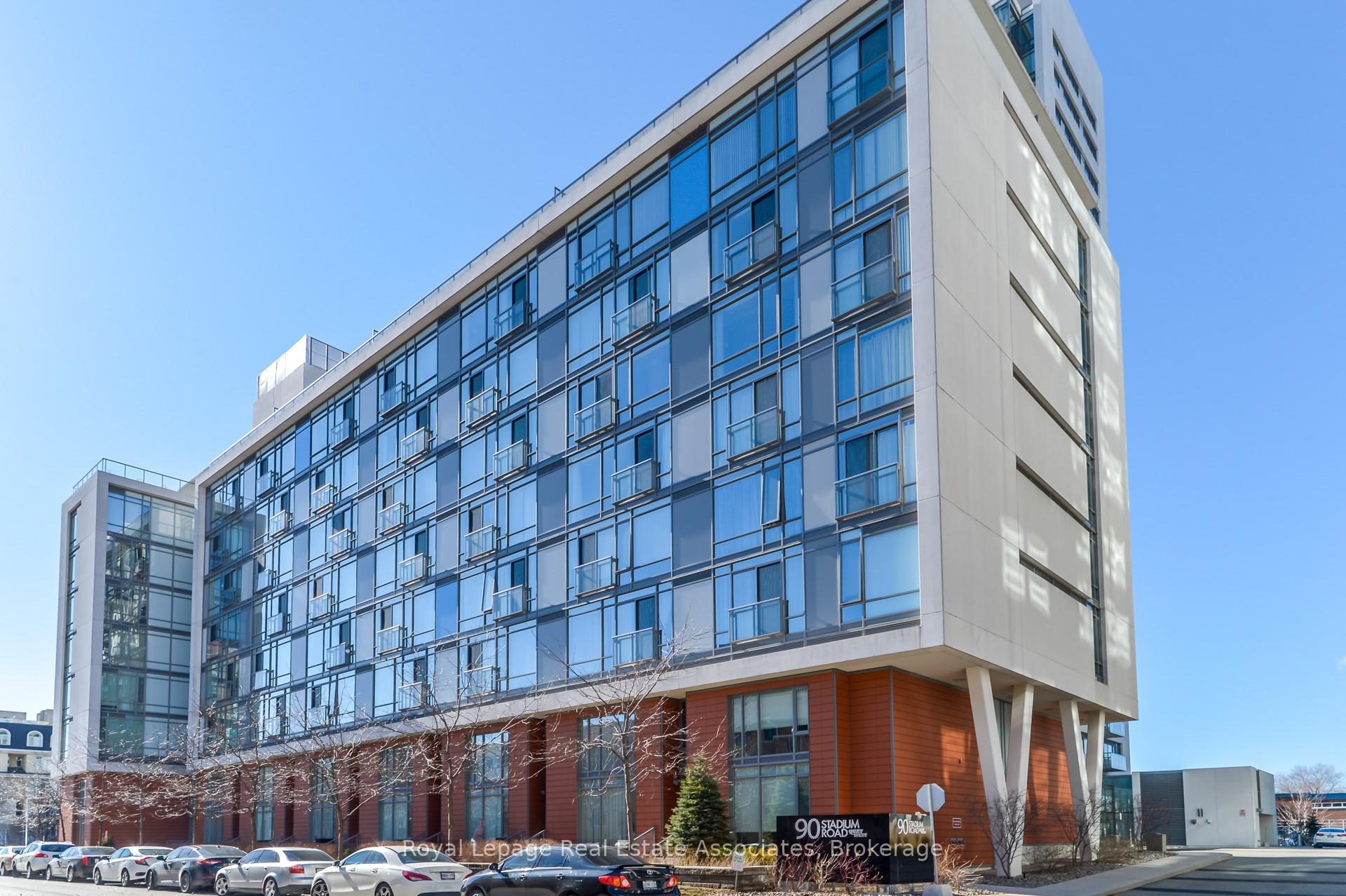 90 Stadium Road 1002, Toronto C01, ON M5V 3W5