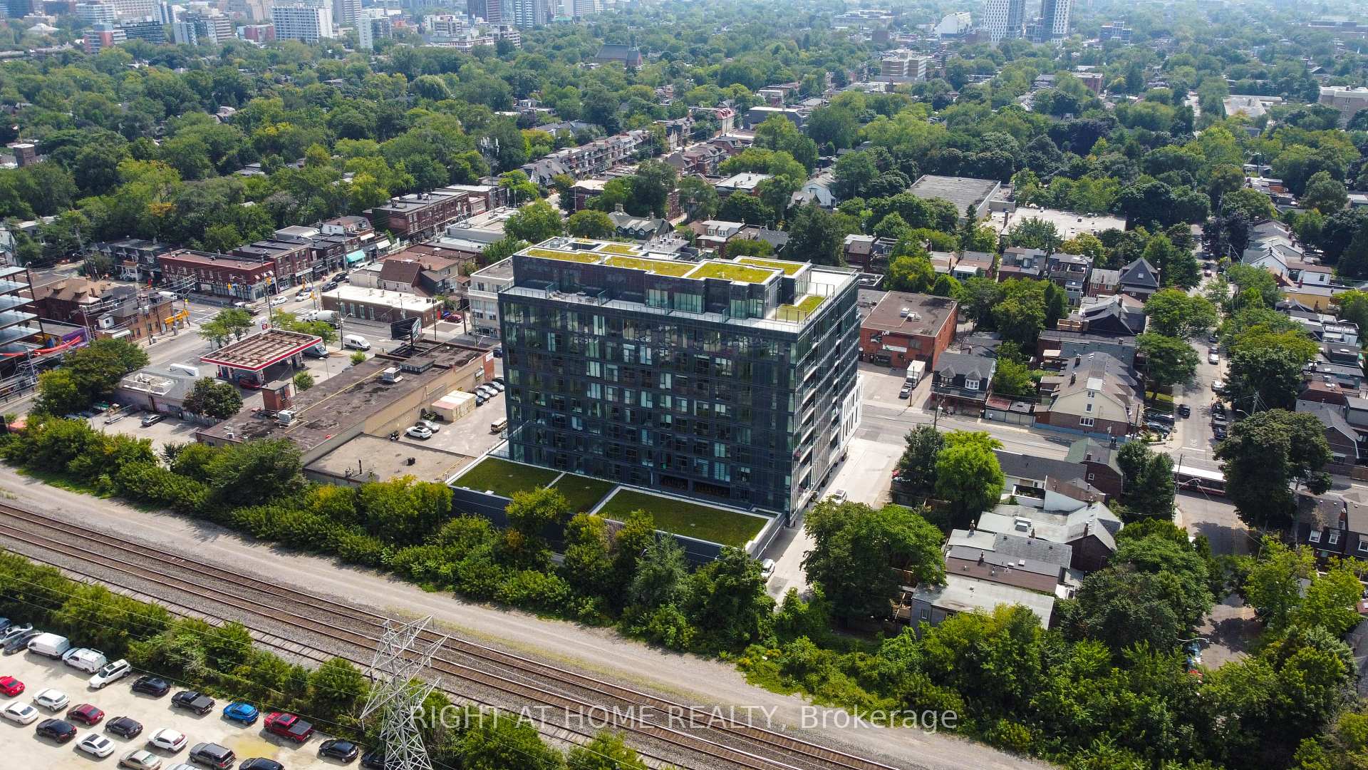 500 Dupont Street 419, Toronto C02 — photo 2 of 5