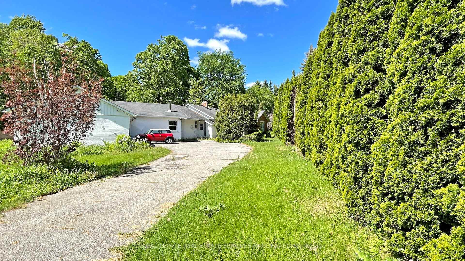78 Arjay Crescent, Toronto C12 — photo 2 of 5