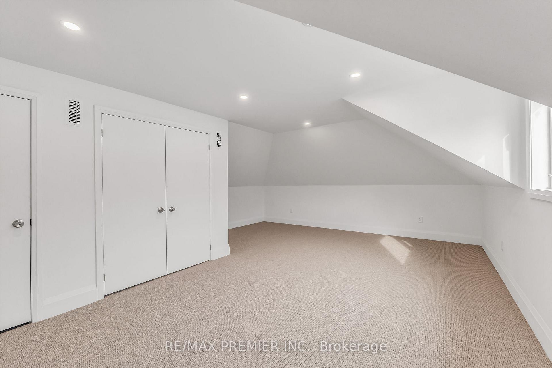 5 Killarney Road 3rd Floor, Toronto C03 — photo 3 of 5
