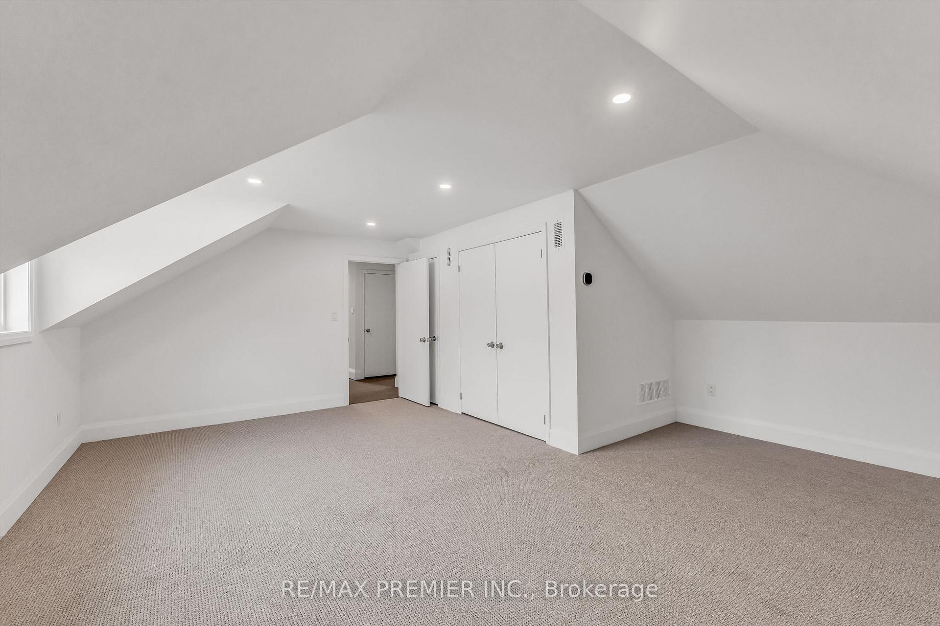 5 Killarney Road 3rd Floor, Toronto C03 — photo 4 of 5