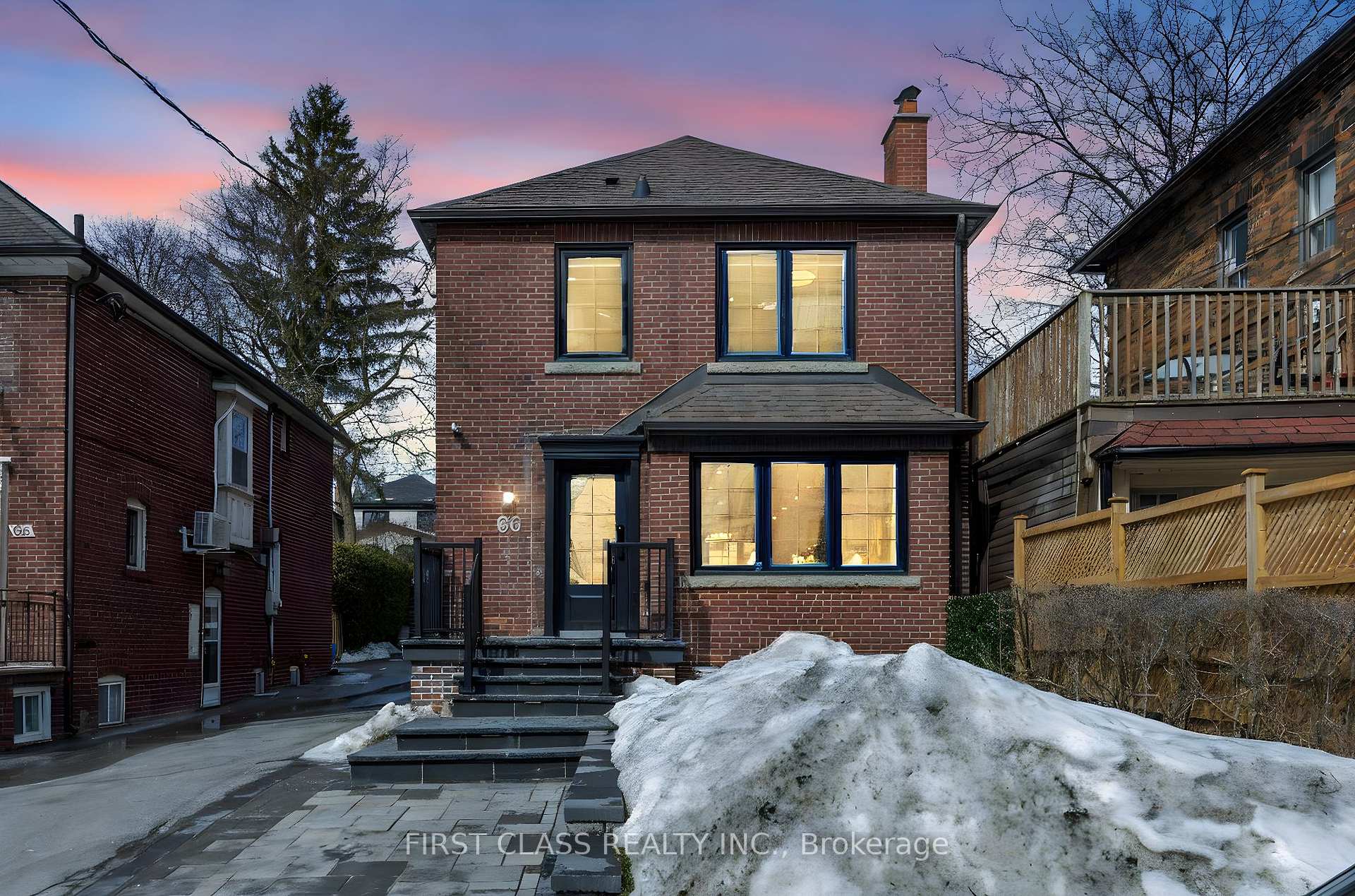 66 Willowbank Boulevard, Toronto C04, ON M5N 1G6 — Toronto C04, Ontario
