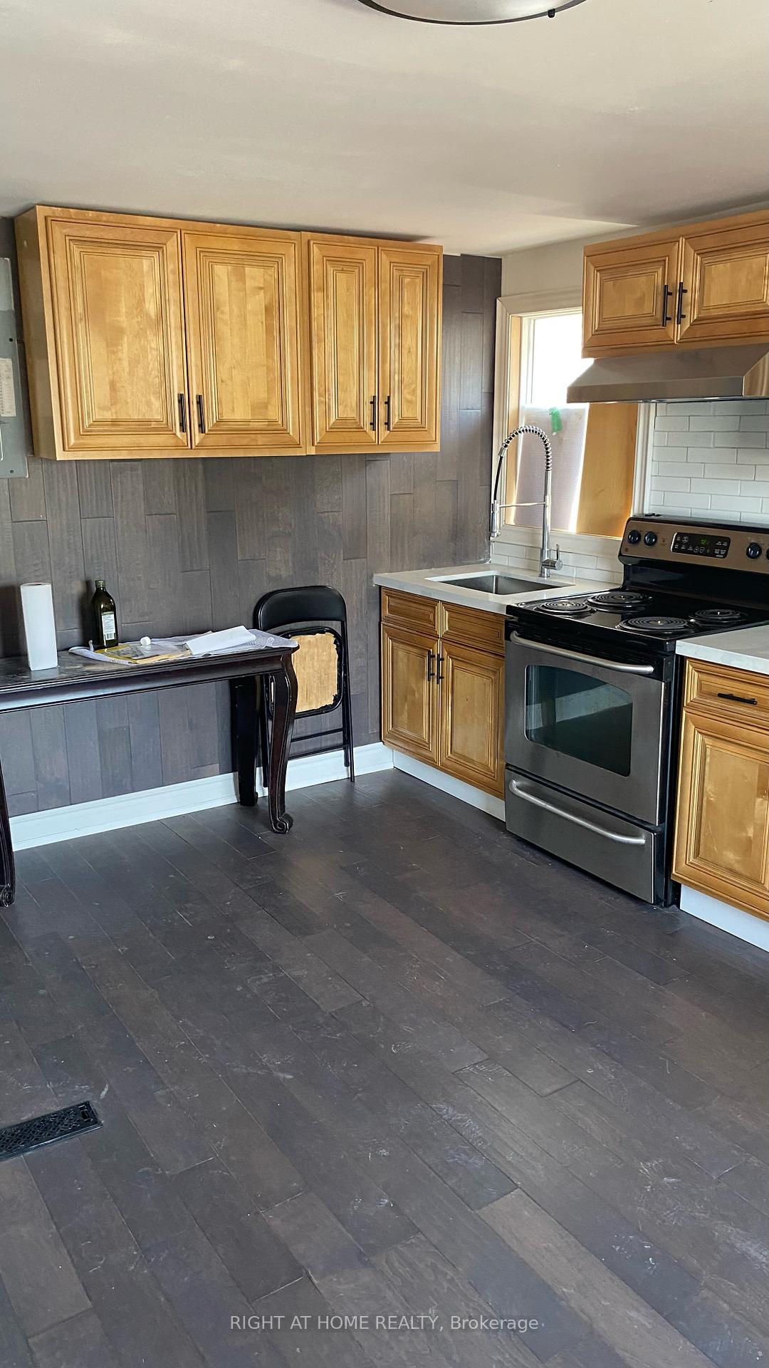 181 Cedric Avenue, Toronto C03 — photo 4 of 5