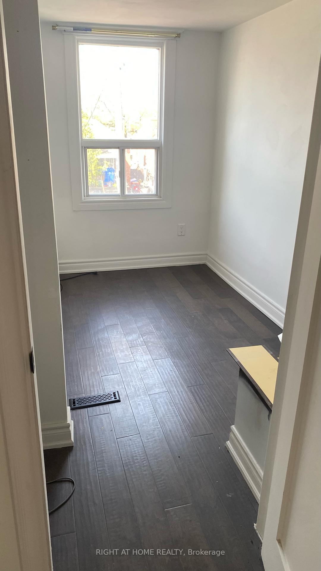 181 Cedric Avenue, Toronto C03 — photo 5 of 5