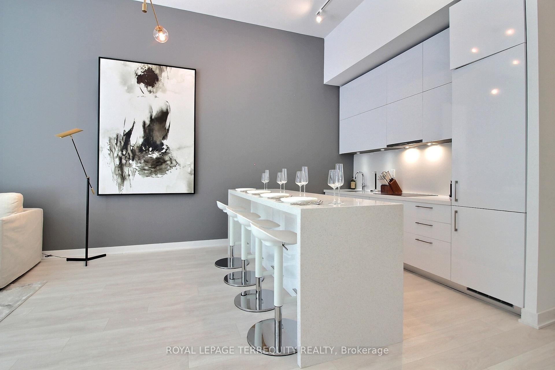 188 Cumberland Street 306, Toronto C02 — photo 3 of 5
