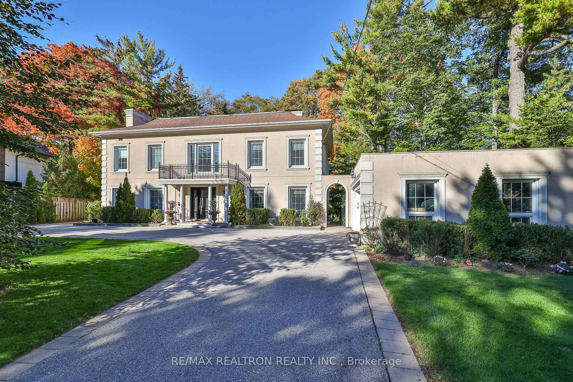 38 Saintfield Avenue, Toronto C12, ON M3C 2M6 — Toronto C12, Ontario