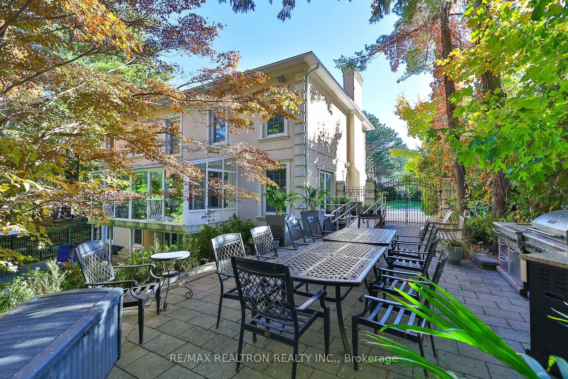 38 Saintfield Avenue, Toronto C12 — photo 3 of 5
