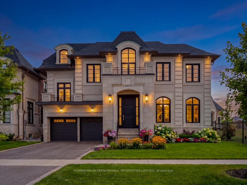 9 Lonergan Crescent, Toronto C15, ON M2M 4B3