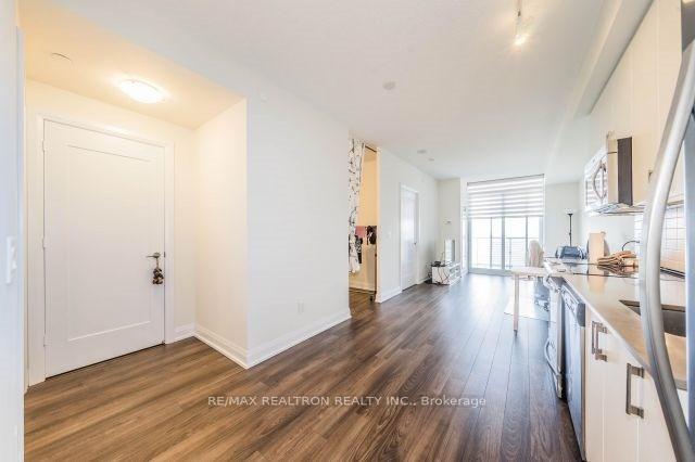 18 Graydon Hall Drive 1601, Toronto C13 — photo 4 of 5