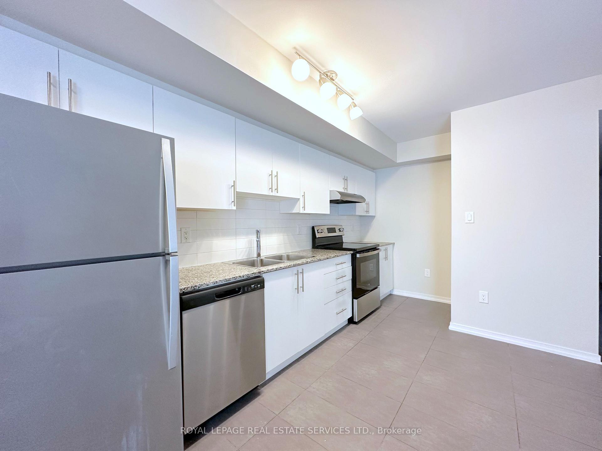 35 Valley Woods Road 513, Toronto C13 — photo 2 of 5