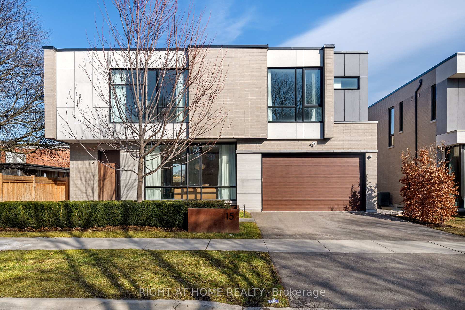 15 Fairmeadow Avenue, Toronto C12, ON M2P 0A5