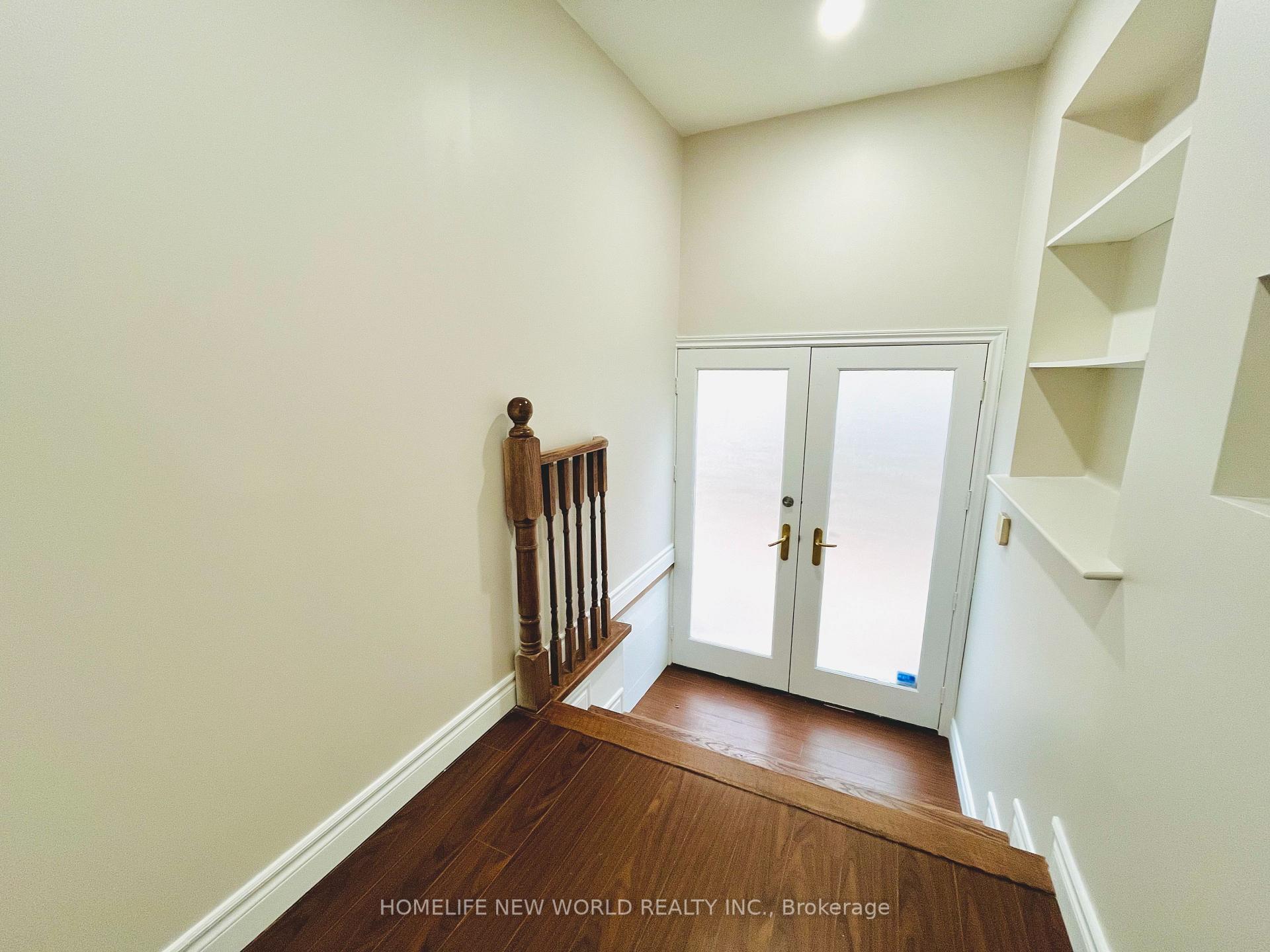 298 EMPRESS Avenue BSMT, Toronto C14 — photo 2 of 5