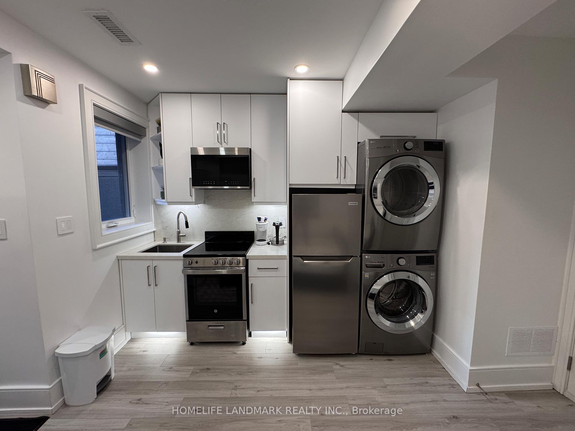 17 Hocken Avenue Lower, Toronto C02 — photo 3 of 5