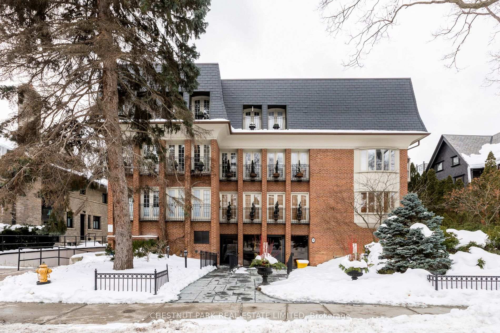 8 Hawthorn Avenue PH3, Toronto C09 — photo 3 of 5