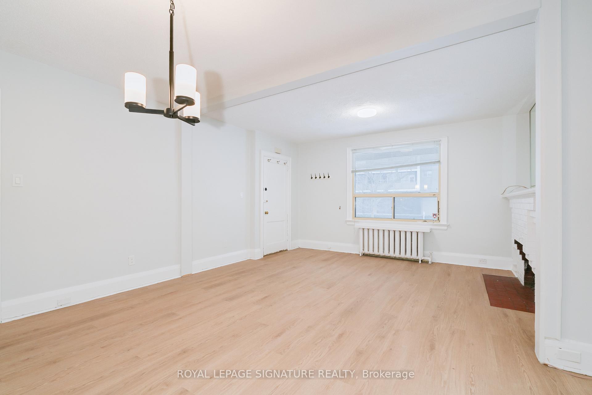 27 Hillsboro Avenue Unit 2, Toronto C02 — photo 3 of 5