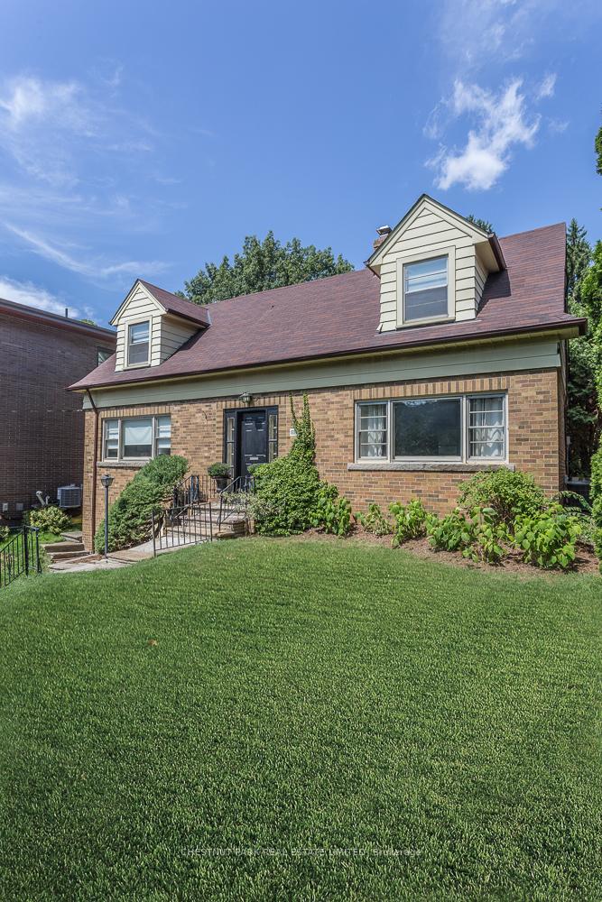 180 Strathgowan Avenue, Toronto C04 — photo 3 of 5