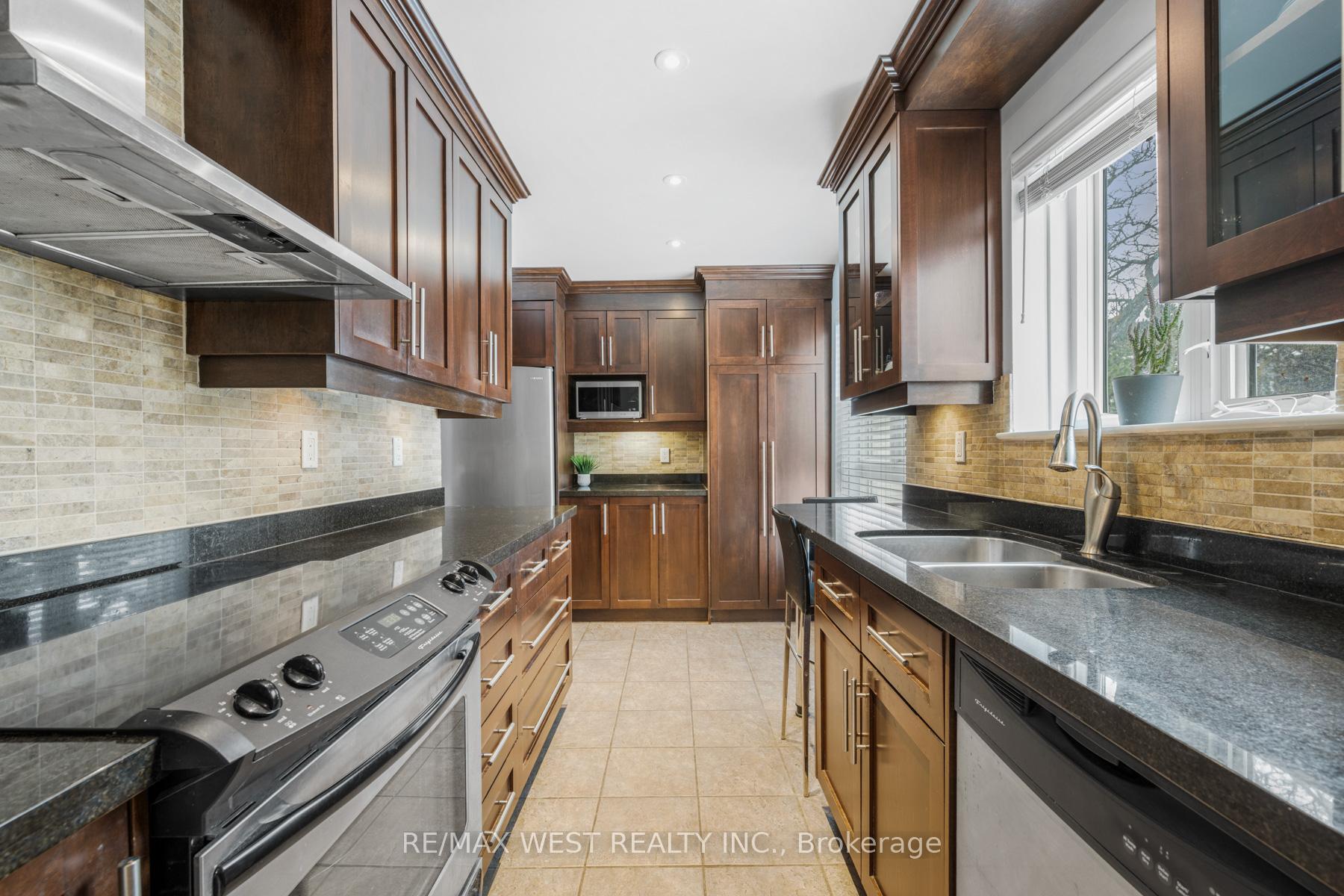 25 Proudbank Millway N/A, Toronto C12 — photo 5 of 5