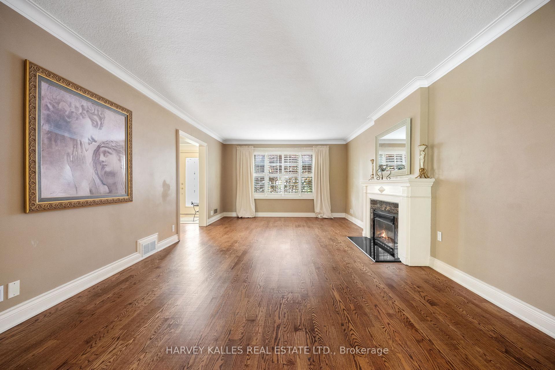 26 Forest Ridge Drive, Toronto C04 — photo 4 of 5
