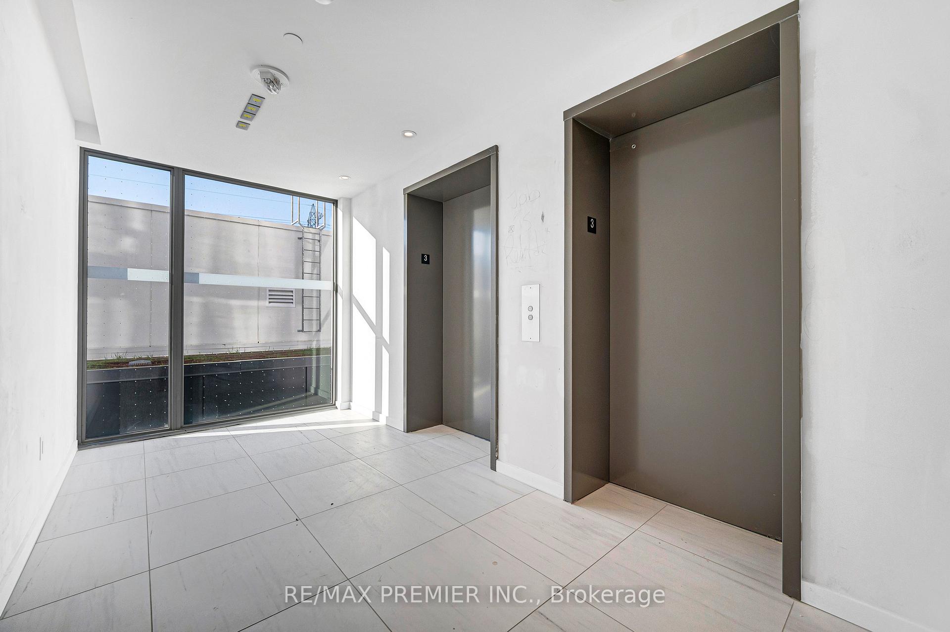322 Dupont Street 304, Toronto C02 — photo 4 of 5