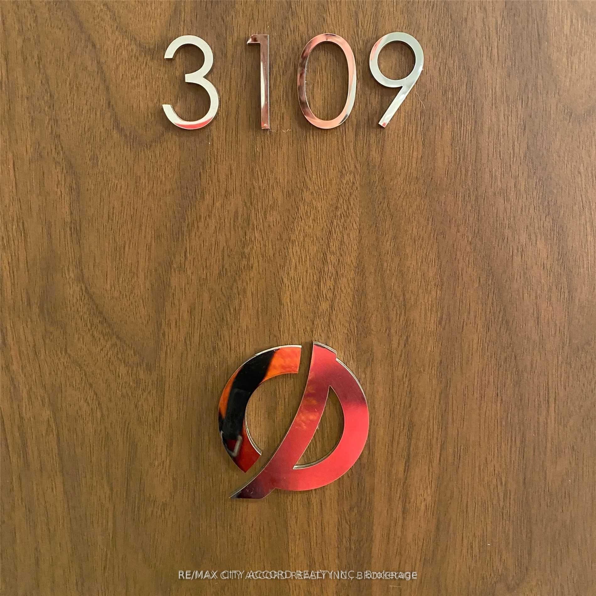 17 Bathurst Street 3109, Toronto C01, ON M6A 2E1