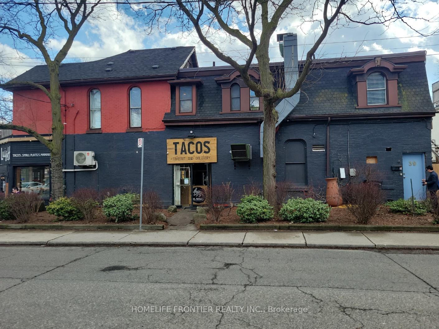 556 Parliament Street, Toronto C08, ON M4X 1P6