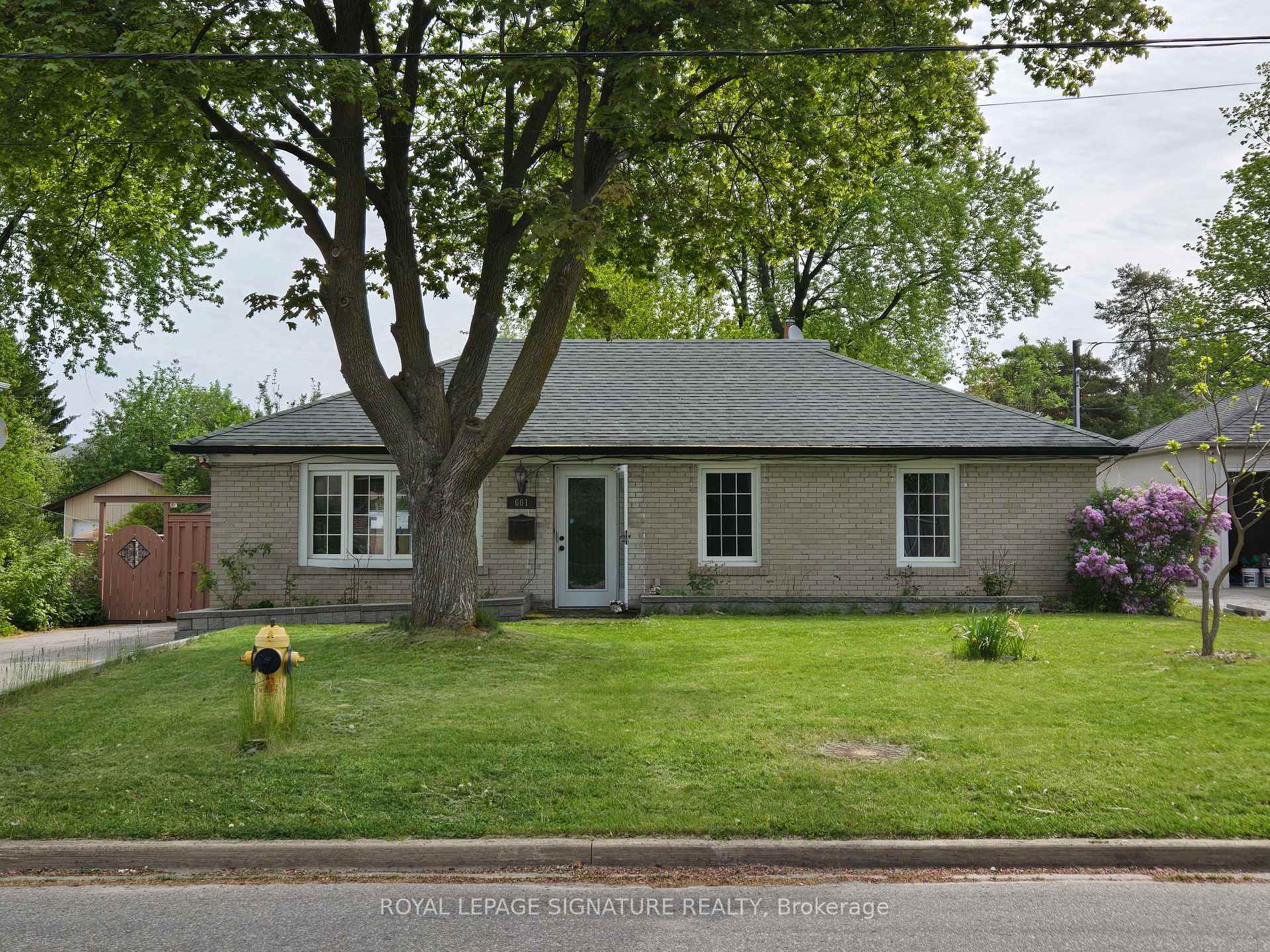 601 Conacher Drive, Toronto C14, ON M2M 3M9 — Toronto C14, Ontario
