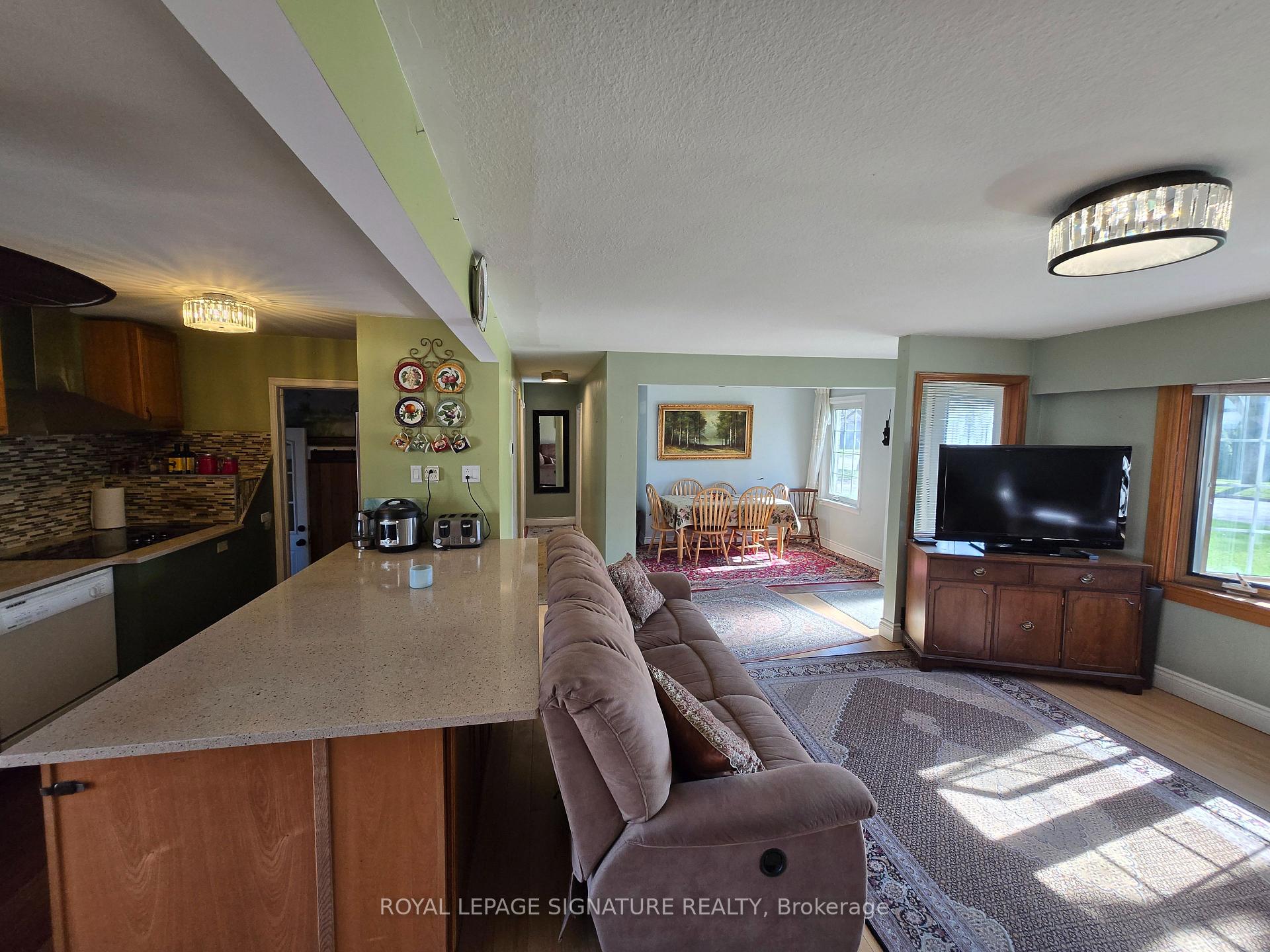 601 Conacher Drive, Toronto C14 — photo 5 of 5