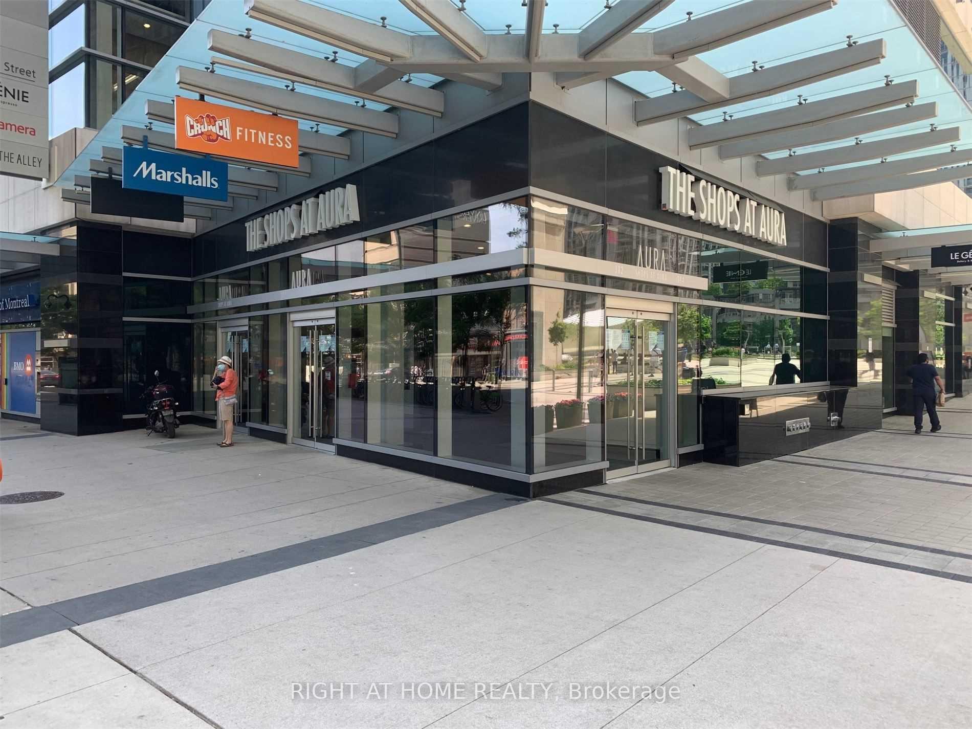 384 Yonge Street 3, Toronto C01, ON M5B 1S8