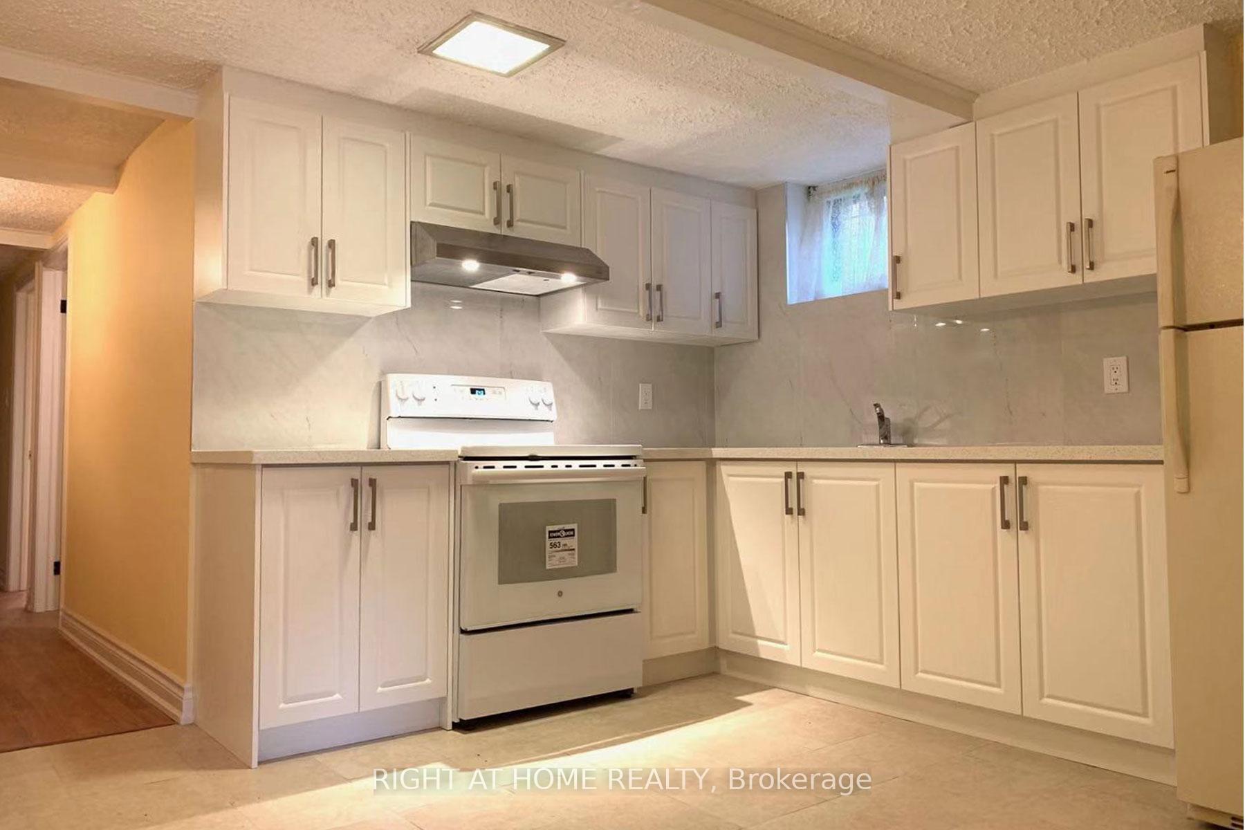 51 Wilkinson Drive Lower, Toronto C15, ON M2J 3Z6