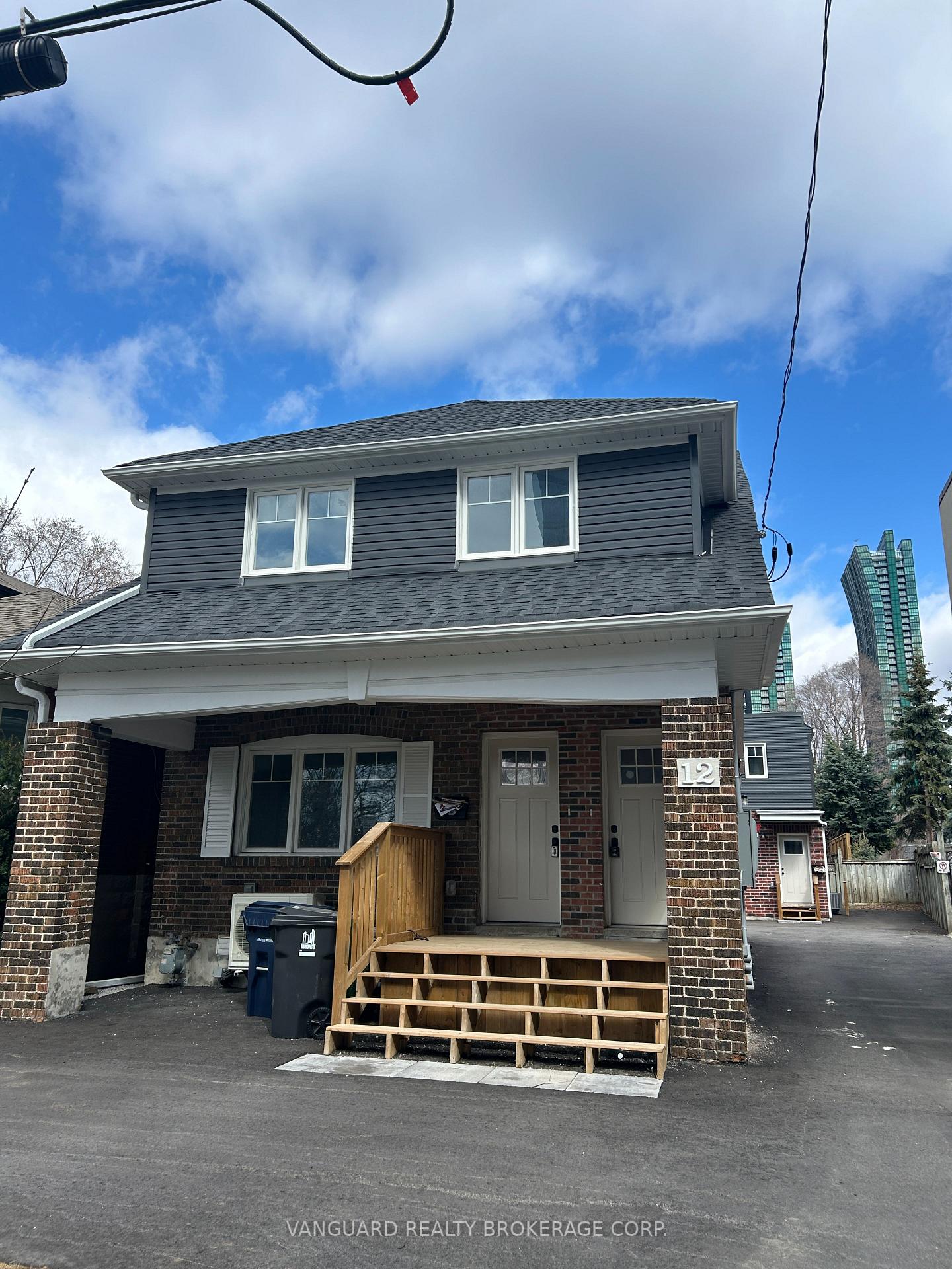 12 Franklin Avenue A, Toronto C07, ON M2N 1B6 — Toronto C07, Ontario