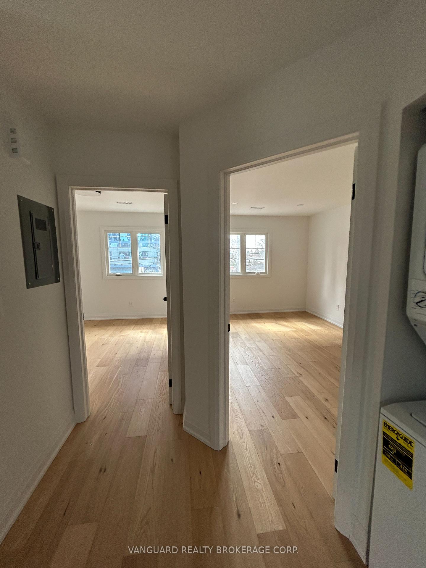 12 Franklin Avenue B, Toronto C07 — photo 5 of 5