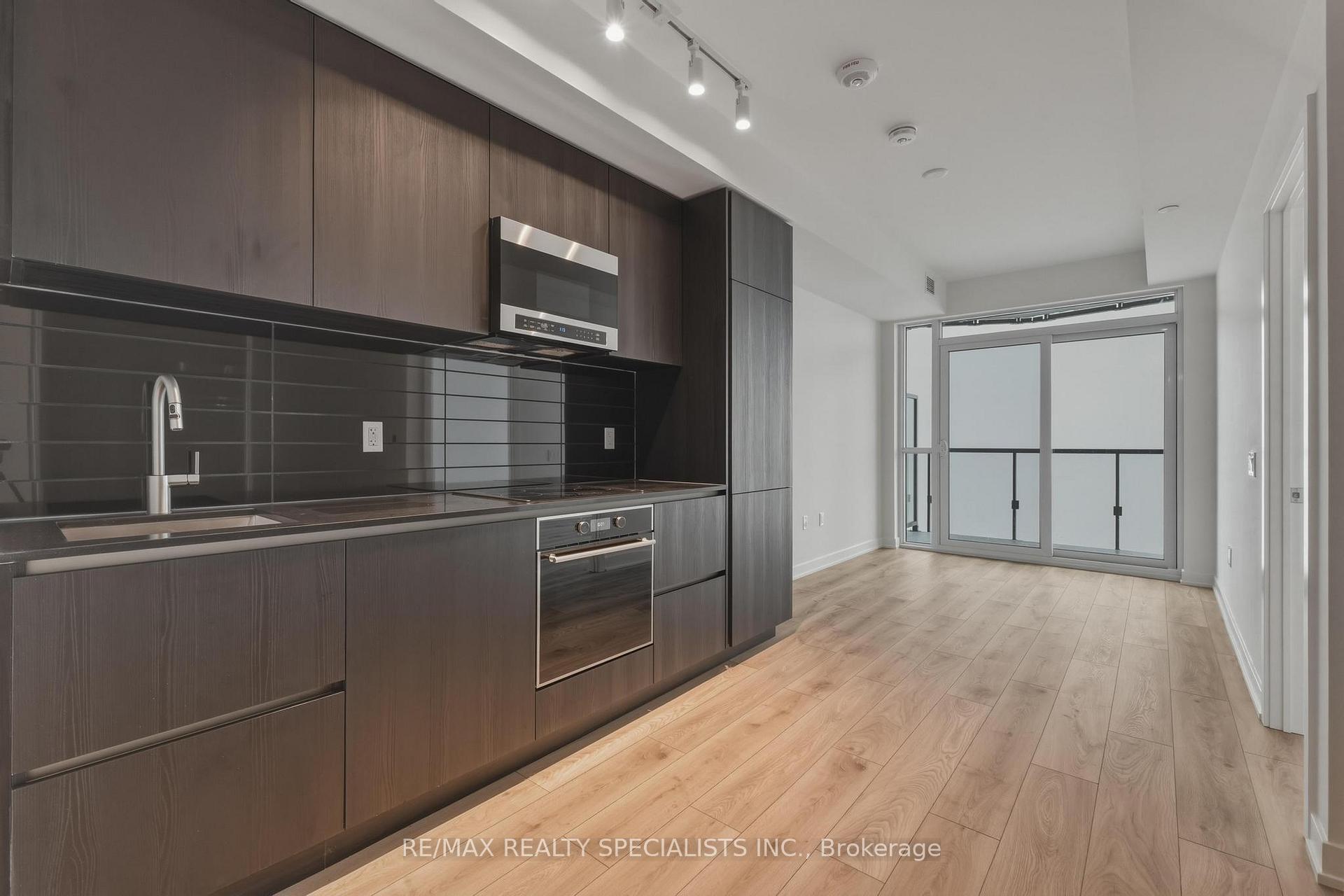 110 Broadway Avenue 2911, Toronto C10, ON M4P 1V7