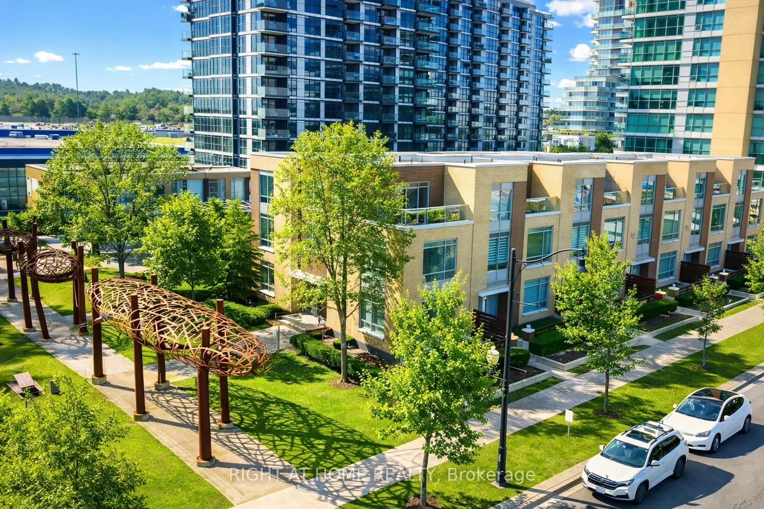 25 Singer Court TH07, Toronto C15, ON M2K 0B3