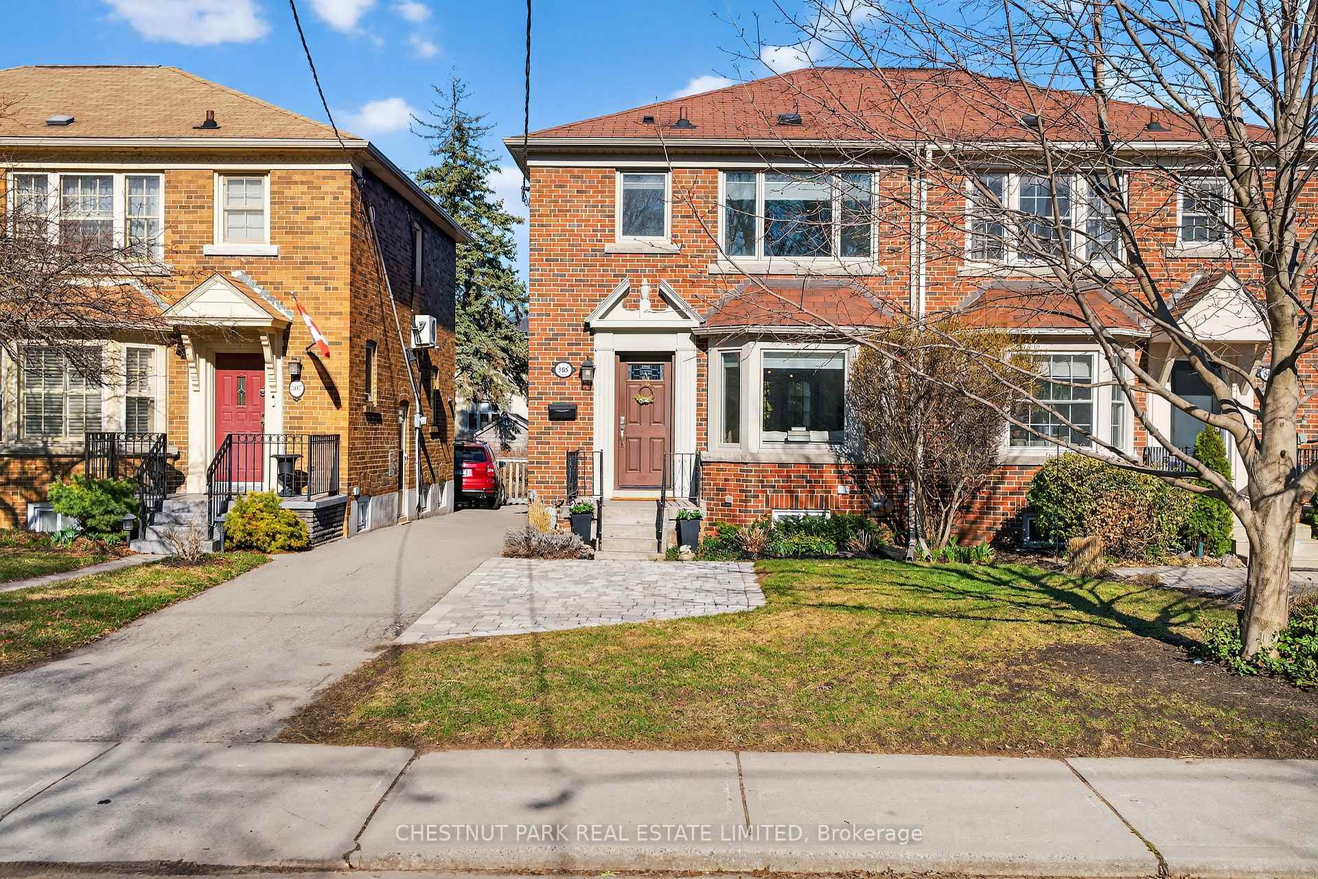 505 Sutherland Drive, Toronto C11, ON M4G 1K9
