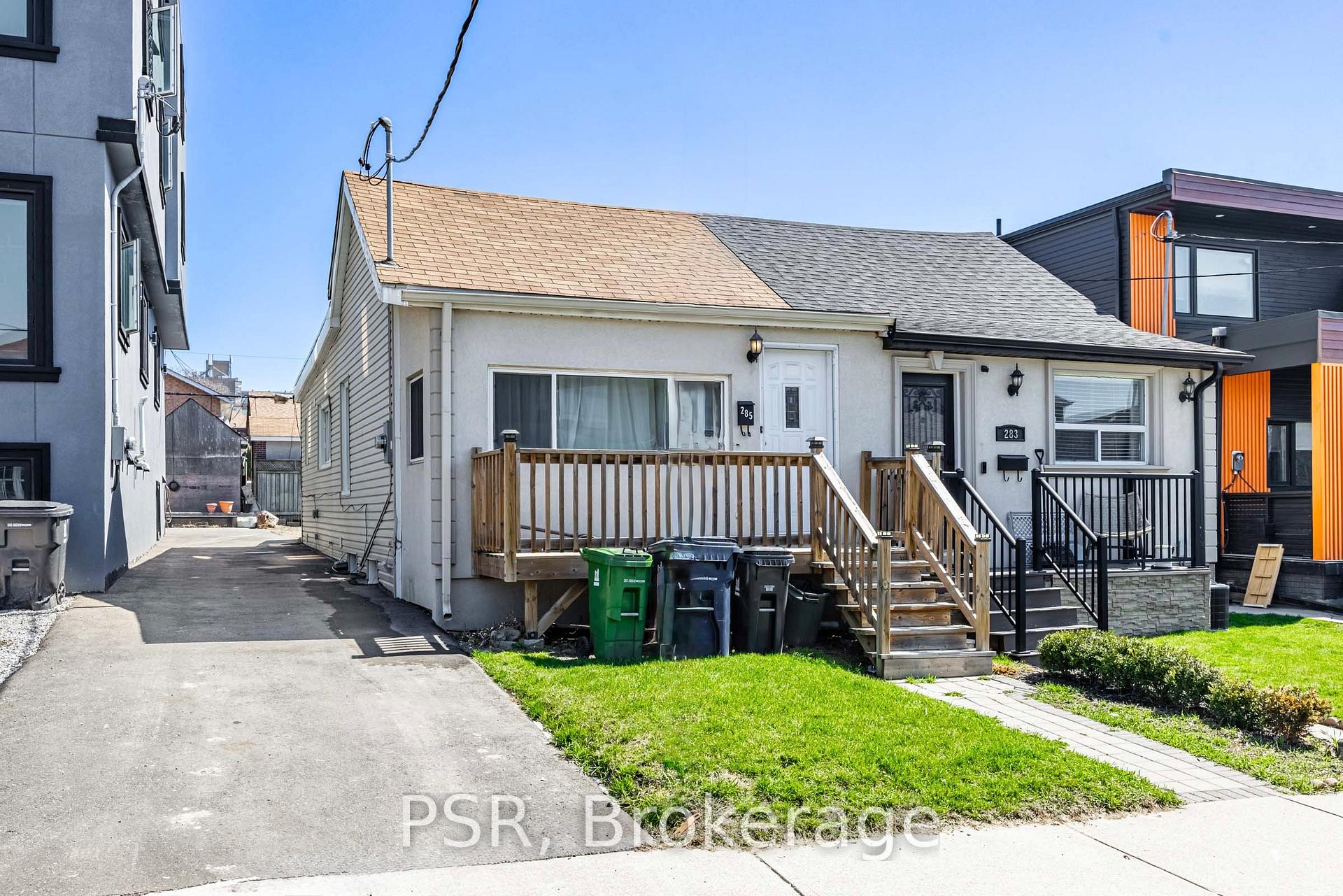 285 Robina Avenue, Toronto C03, ON M6C 3Y9 — Toronto C03, Ontario
