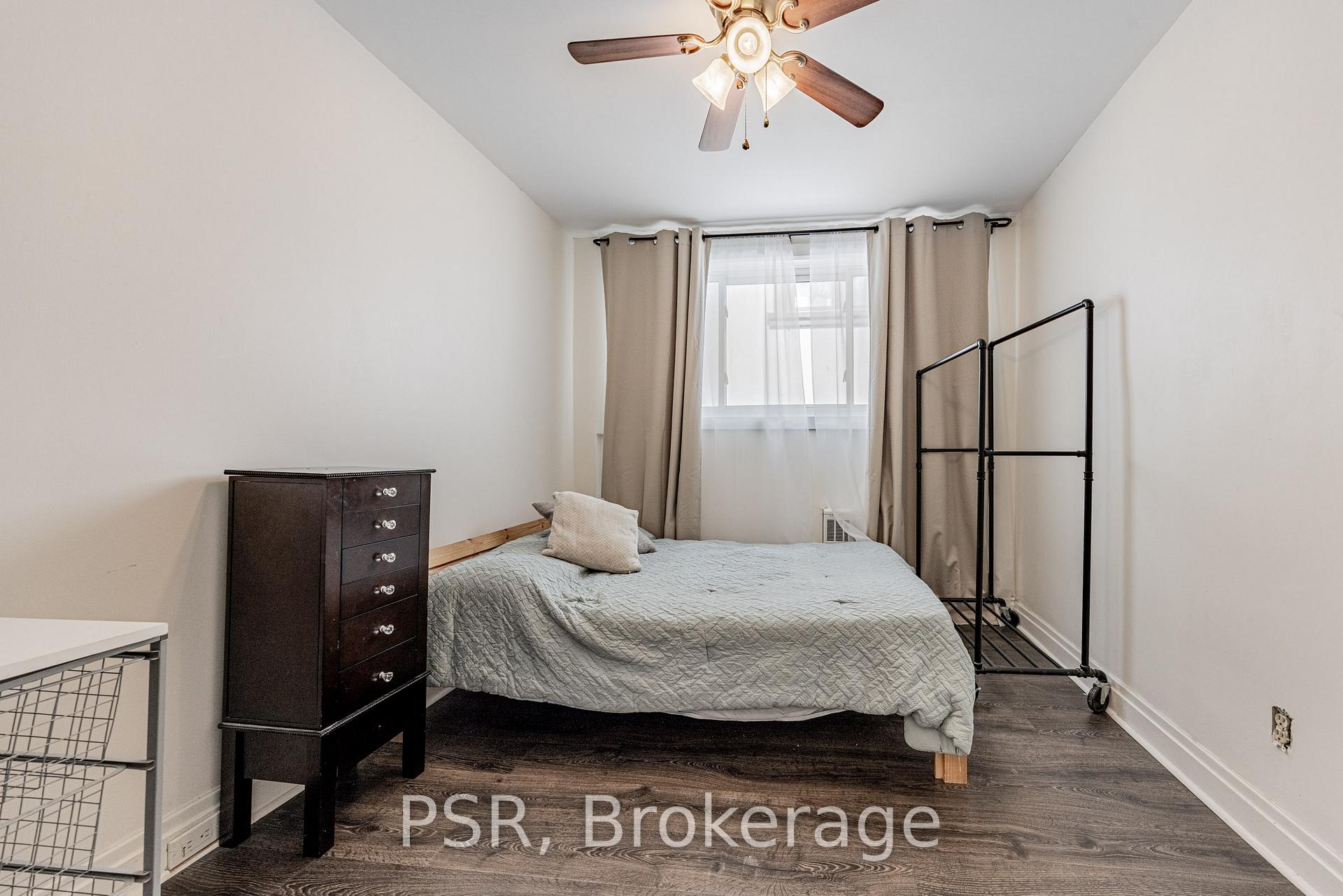 285 Robina Avenue, Toronto C03 — photo 5 of 5