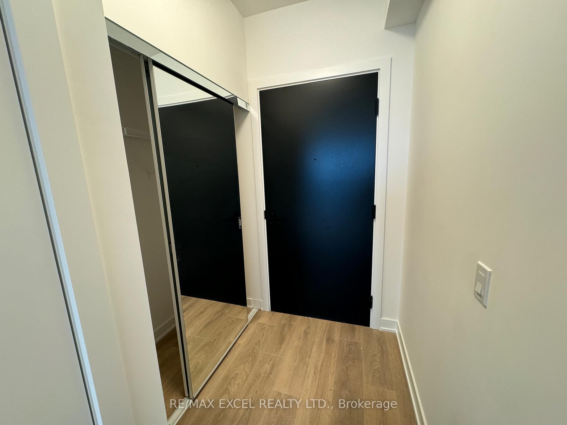 117 Broadway Avenue 3804, Toronto C10, ON M4P 1V4