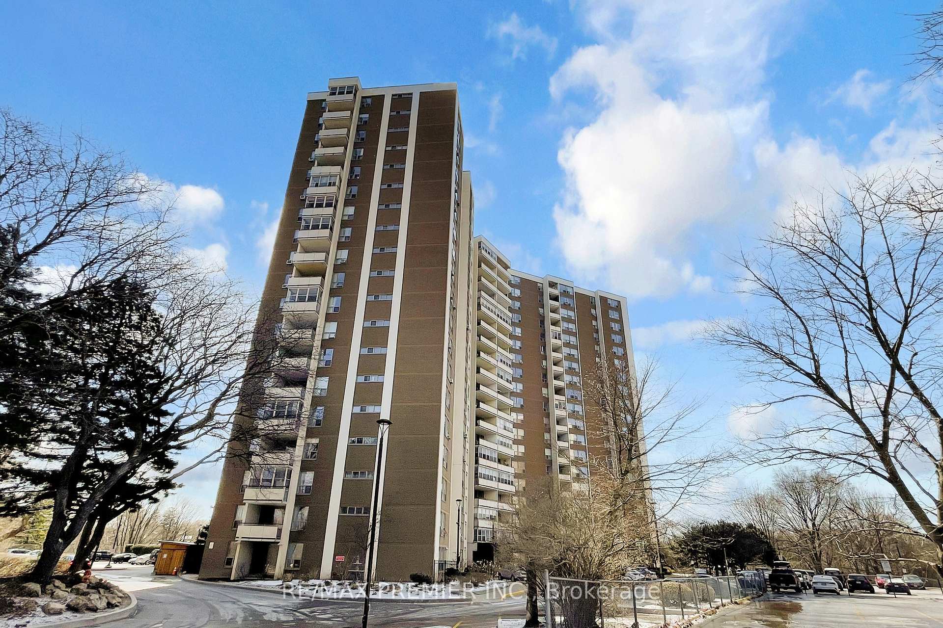 60 Pavane Linkway N/A 1206, Toronto C11, ON M3C 1A2