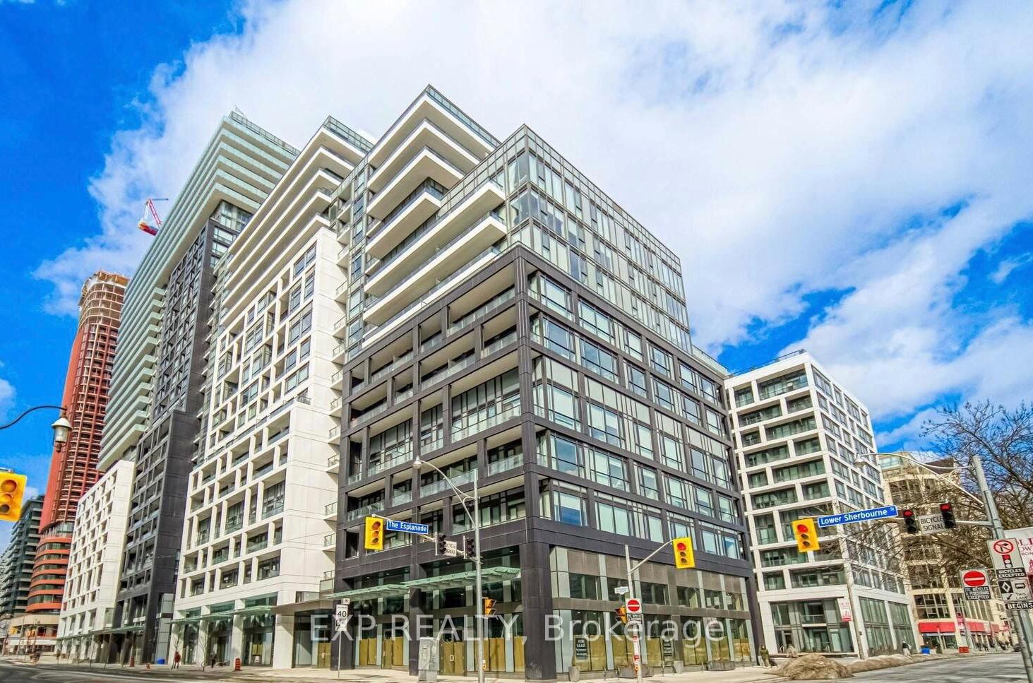 135 lower Sherbourne Street, Toronto C08, ON M5A 0W8