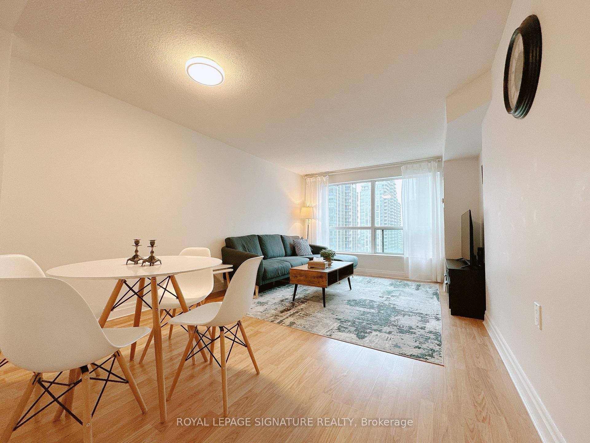 21 Hillcrest Avenue 905, Toronto C14, ON M2N 7K2