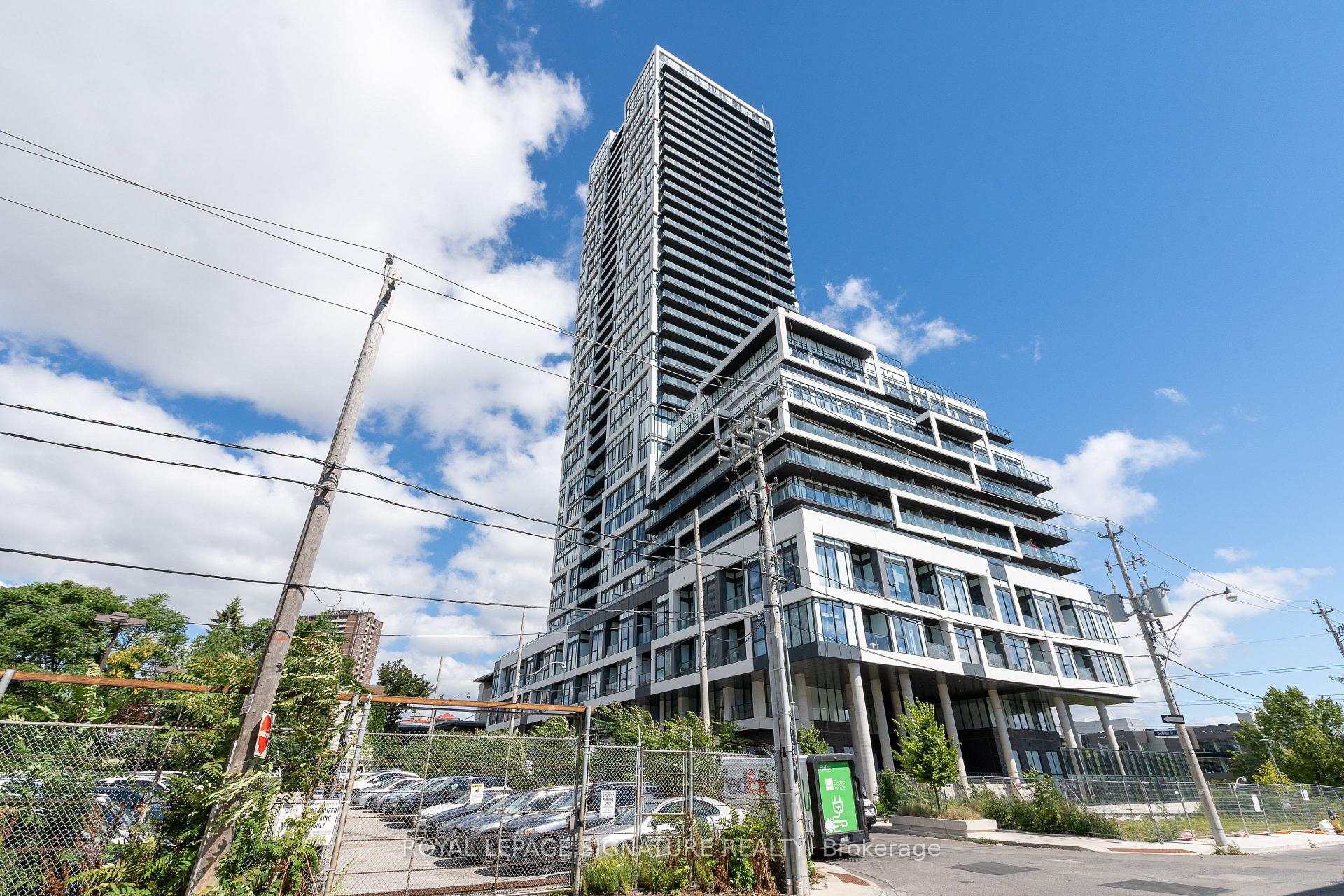 5 Defries Street 1804, Toronto C08, ON M5A 0W7