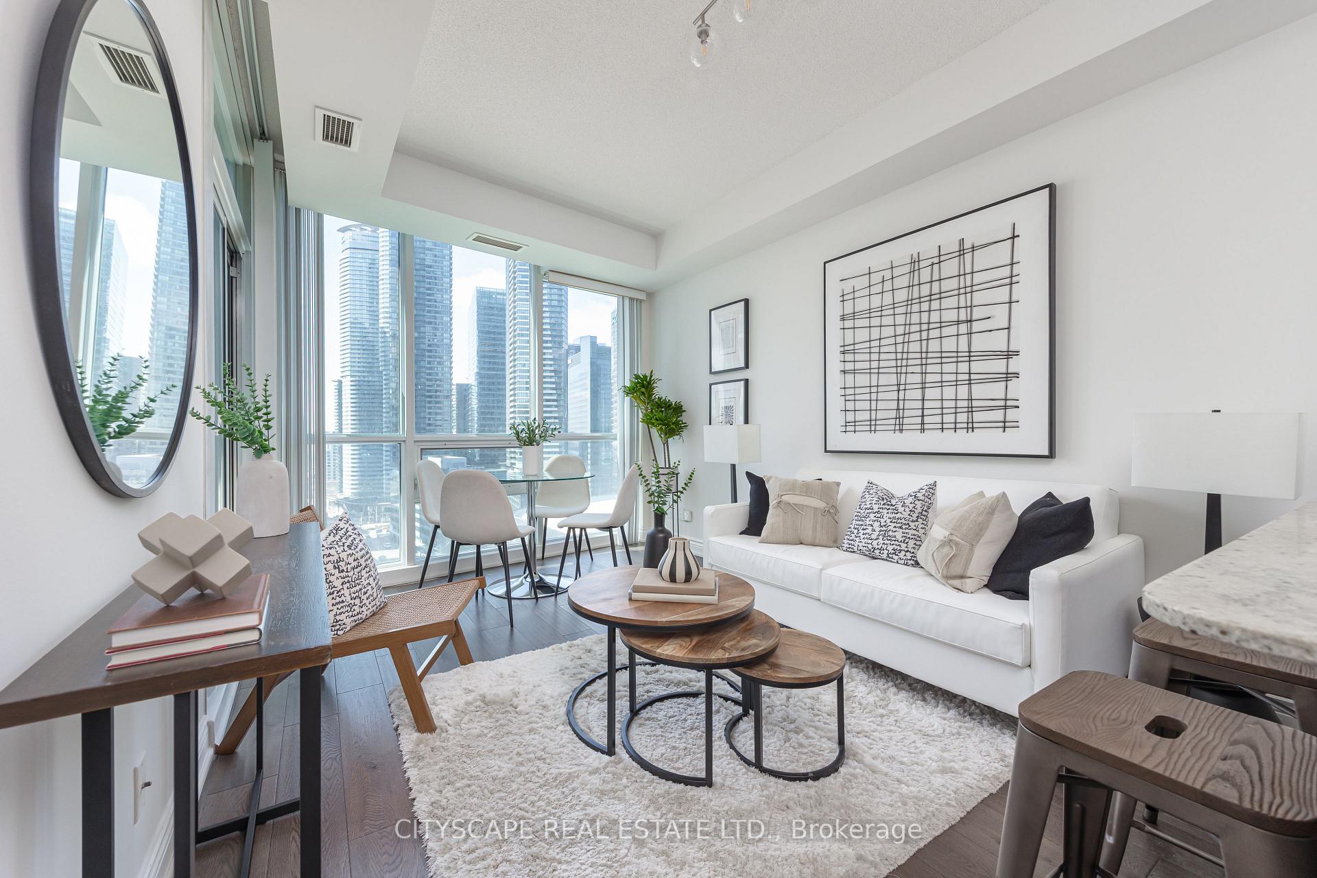 18 Harbour Street 1901, Toronto C01, ON M5J 2Z6