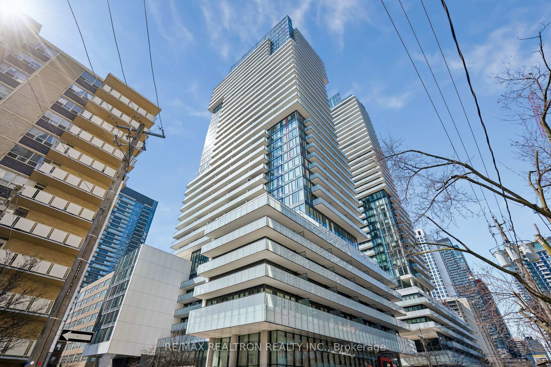 185 Roehampton Avenue 1212, Toronto C10, ON M4P 1R4