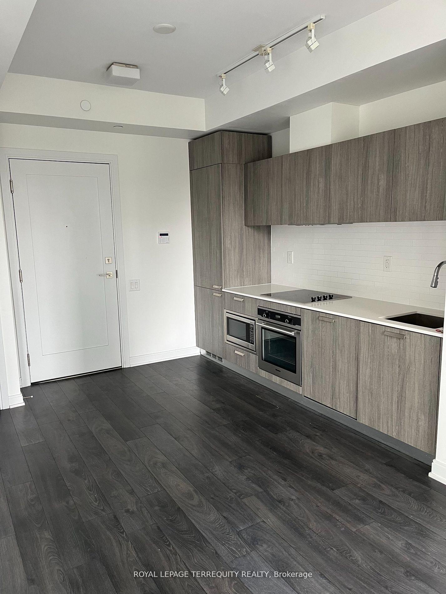 50 Charles Street E 2104, Toronto C08, ON M4Y 0C3