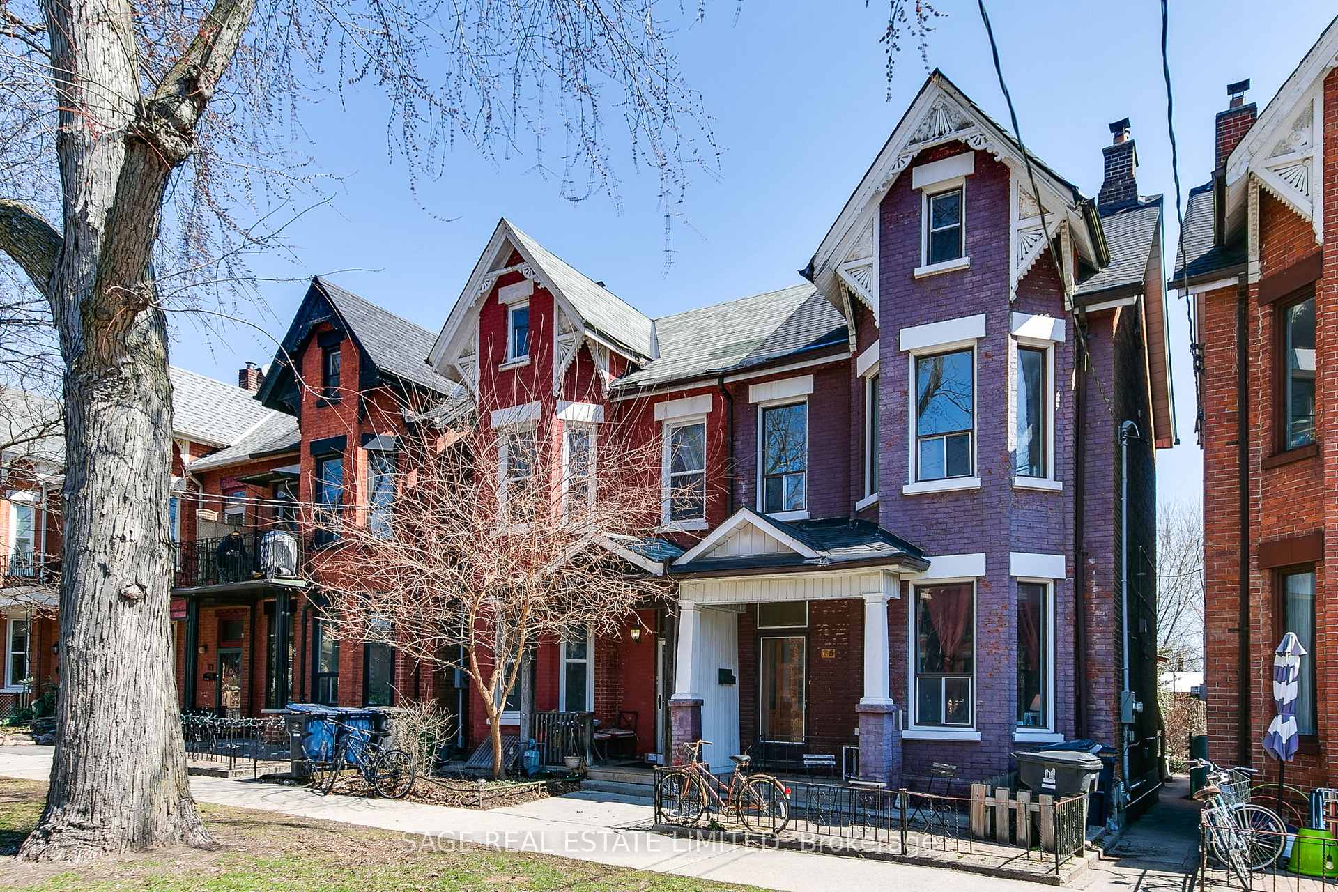 65 Lakeview Avenue, Toronto C01, ON M6J 3B4